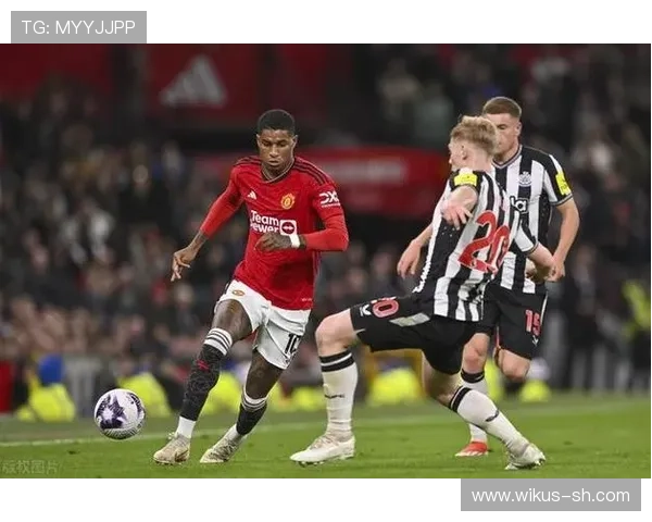 曼联俱乐部最新动态解析球队重建引援与赛季目标展望管理层规划与青训发展